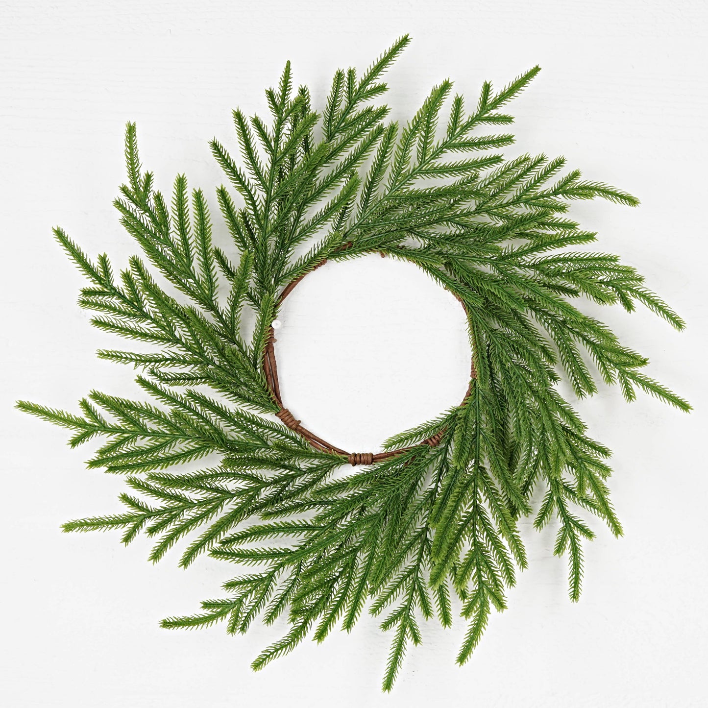 31853- 17in(6.5)Wreath-Soft touch Evergreen Norfolk Pine