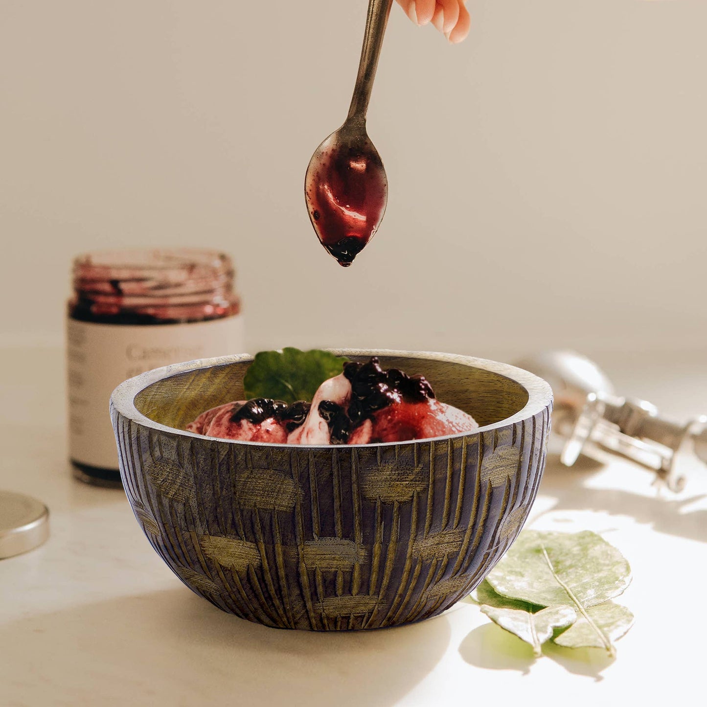 Zoji Valley Mangowood Bowls