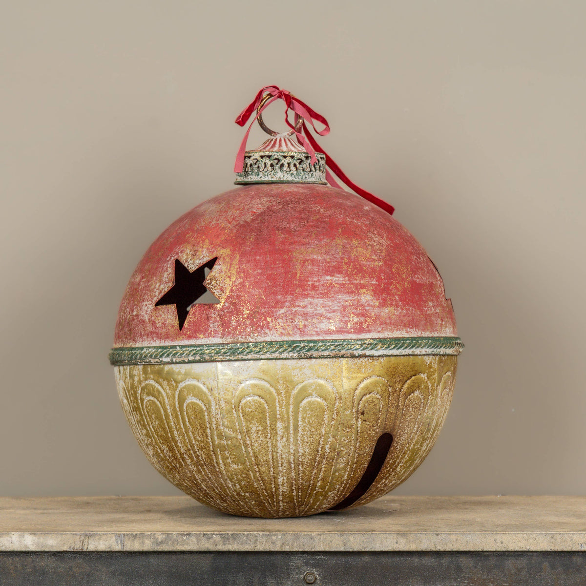 20.5" GOLD, GREEN & RED SLEIGH BELL