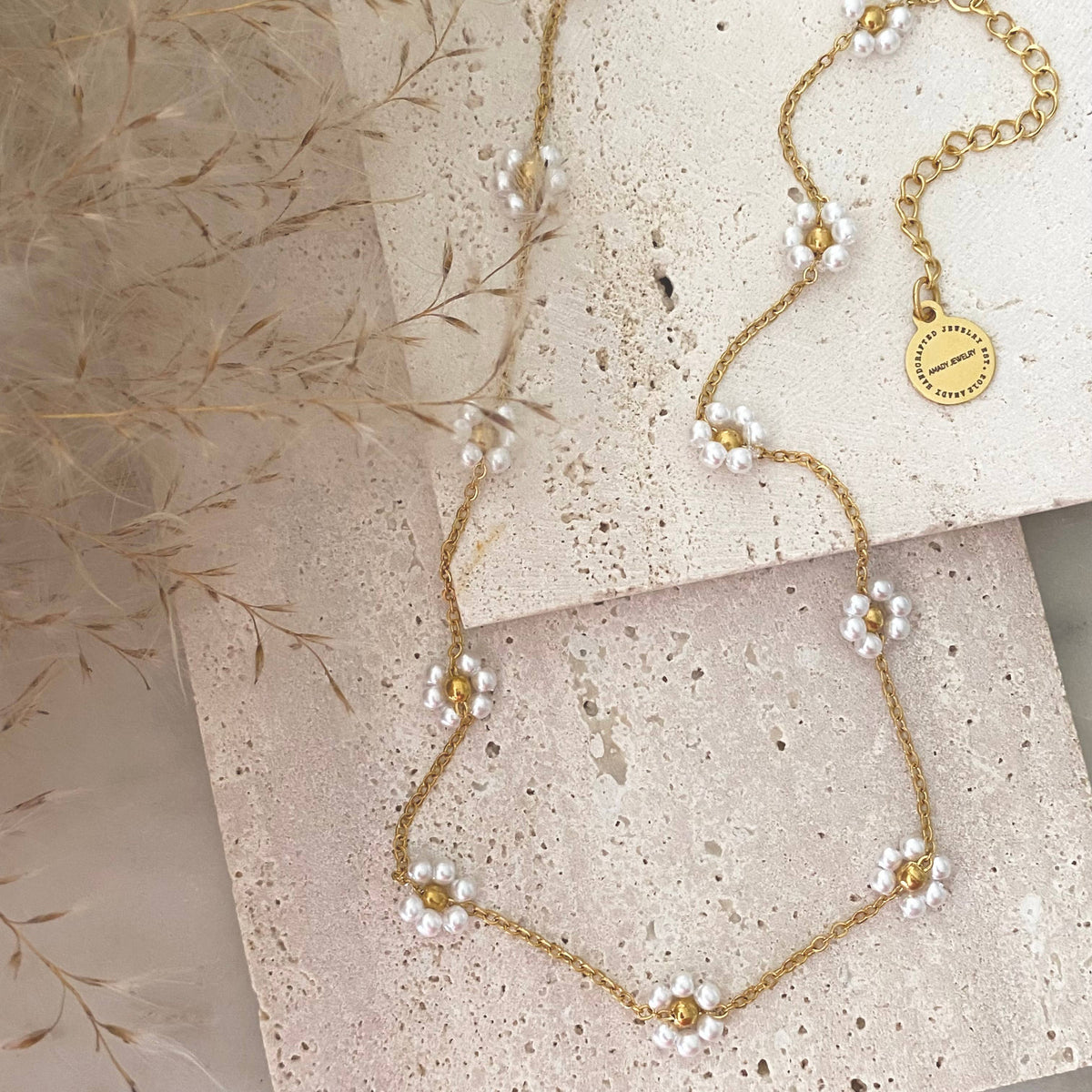 Pearls Flowers choker necklace 18k gold plated