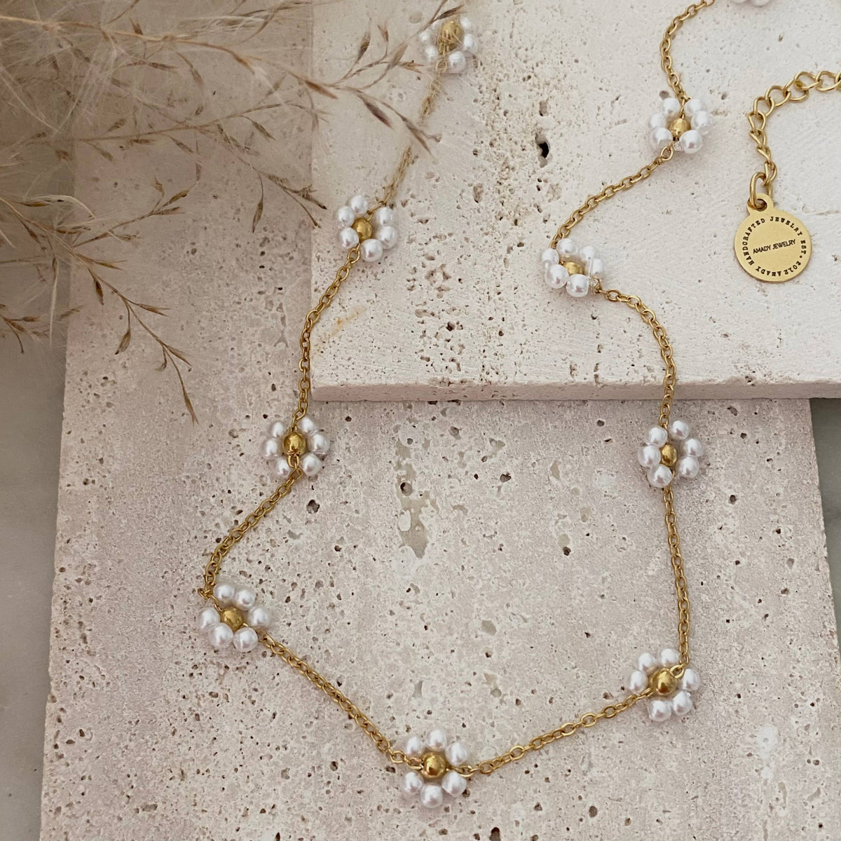 Pearls Flowers choker necklace 18k gold plated
