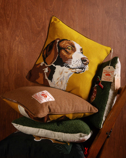 CAMP WANDAWEGA HUNTING DOG EMBROIDERED PILLOW - Camp W