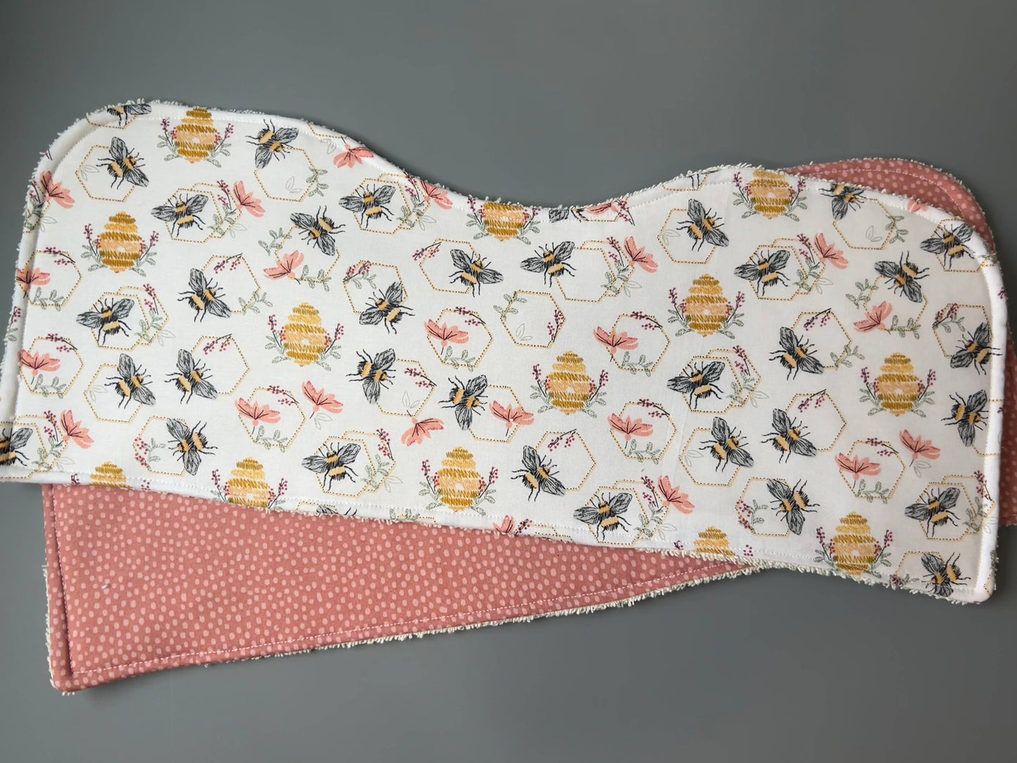Busy Bees Burp Cloth, set of 2