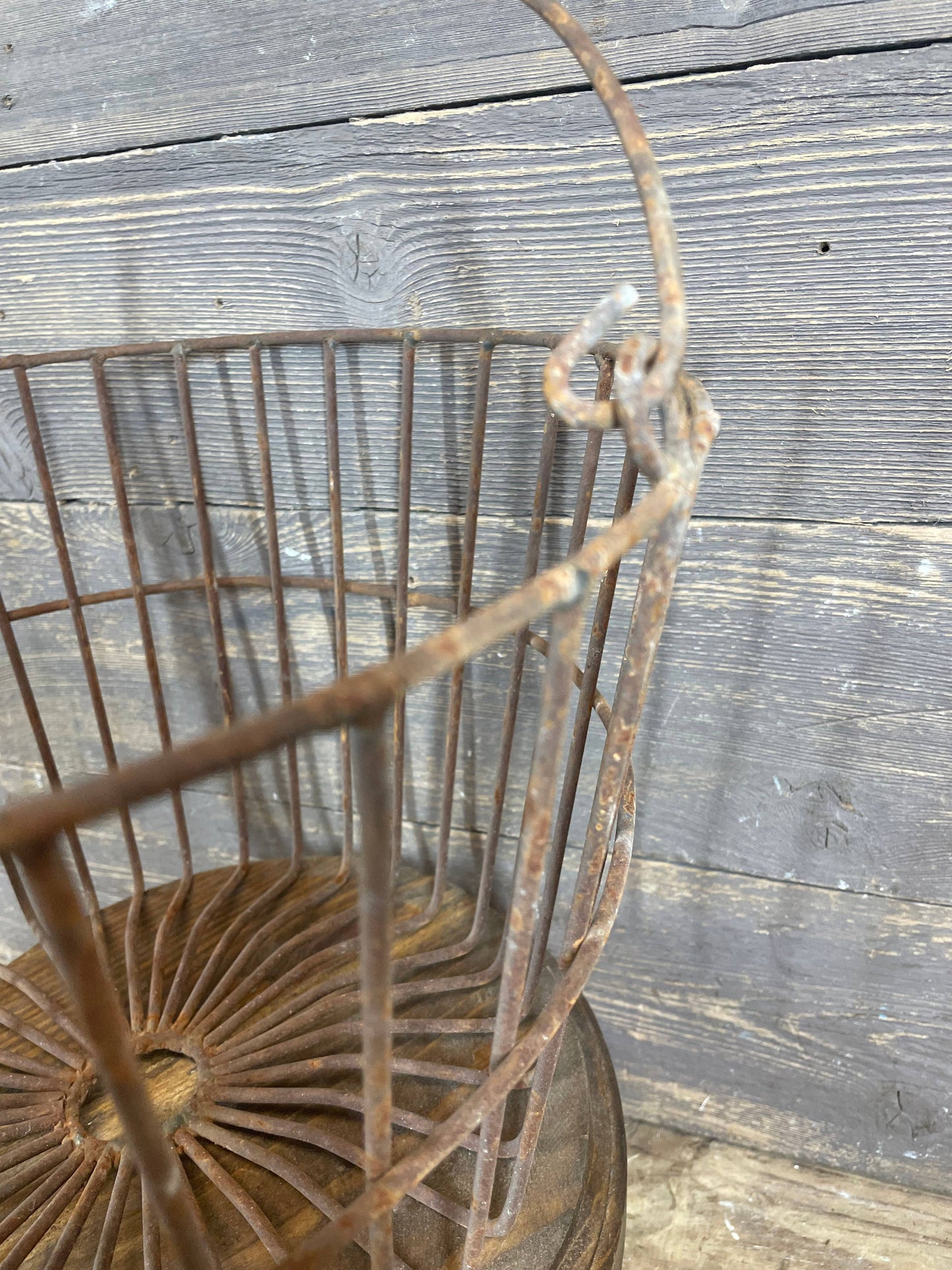 Rusty Farmhouse Metal Egg Basket-WH-4 Sizes-NEW-Rustic
