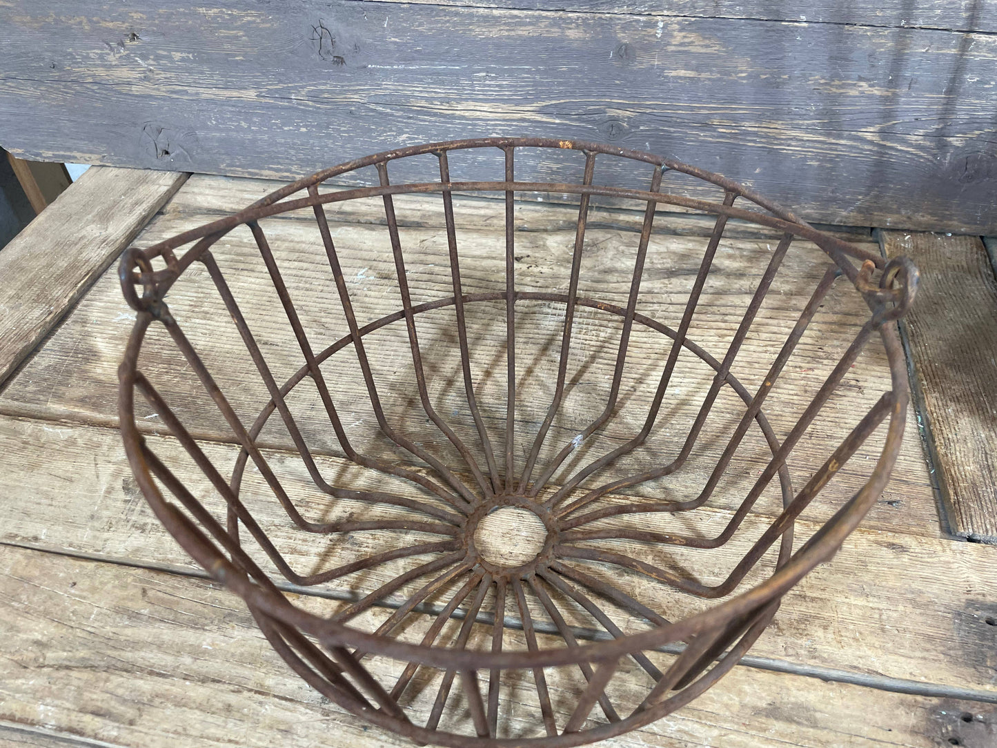 Rusty Farmhouse Metal Egg Basket-WH-4 Sizes-NEW-Rustic