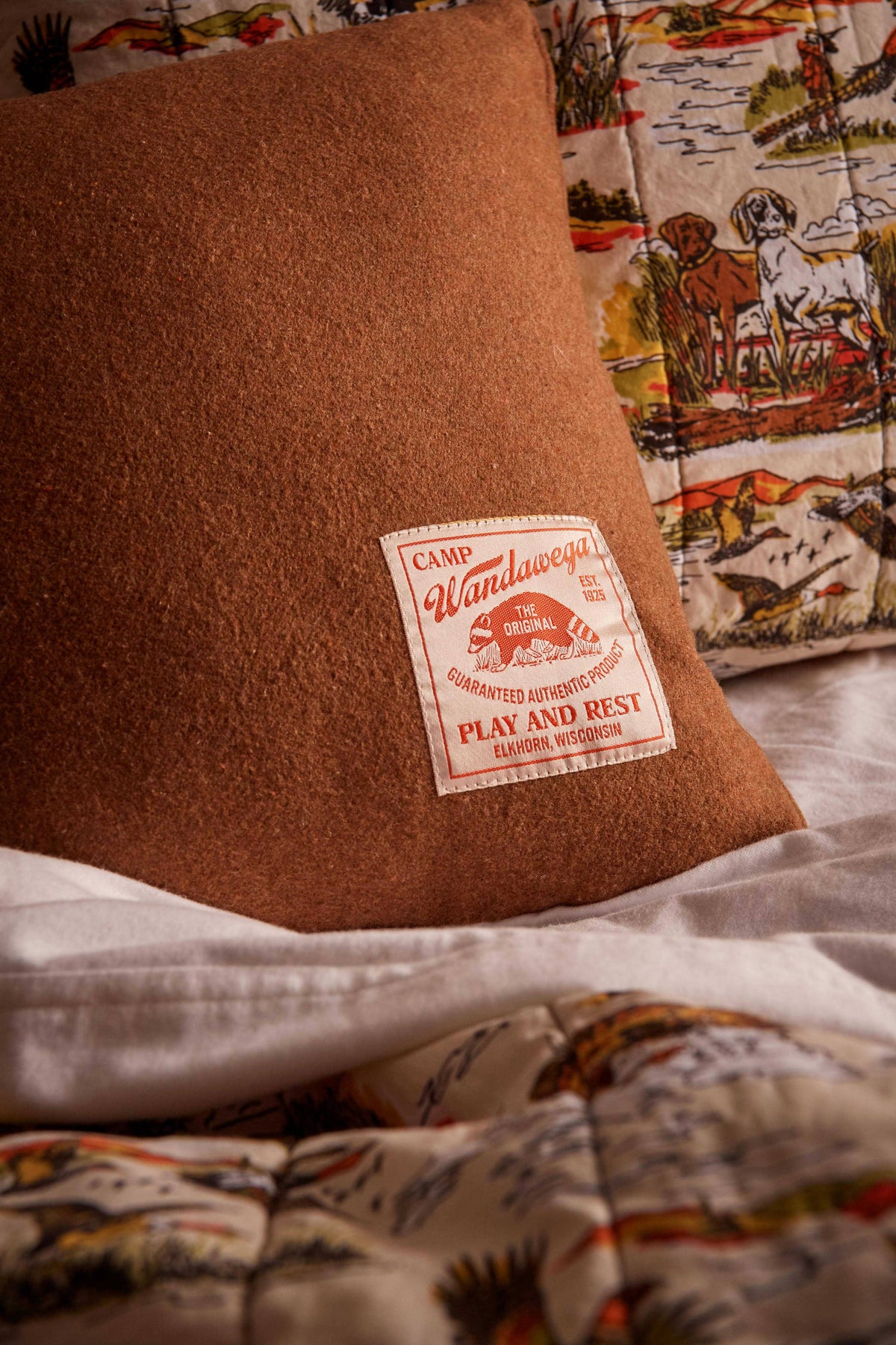 CAMP WANDAWEGA HUNTING DOG EMBROIDERED PILLOW - Camp W
