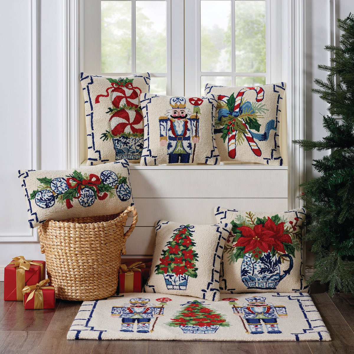 Chinoiserie Nutcracker Hook Pillow