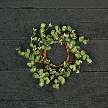 510533- 4in(11) Ring-Ruffled Green Boxwood Leaves with Berry
